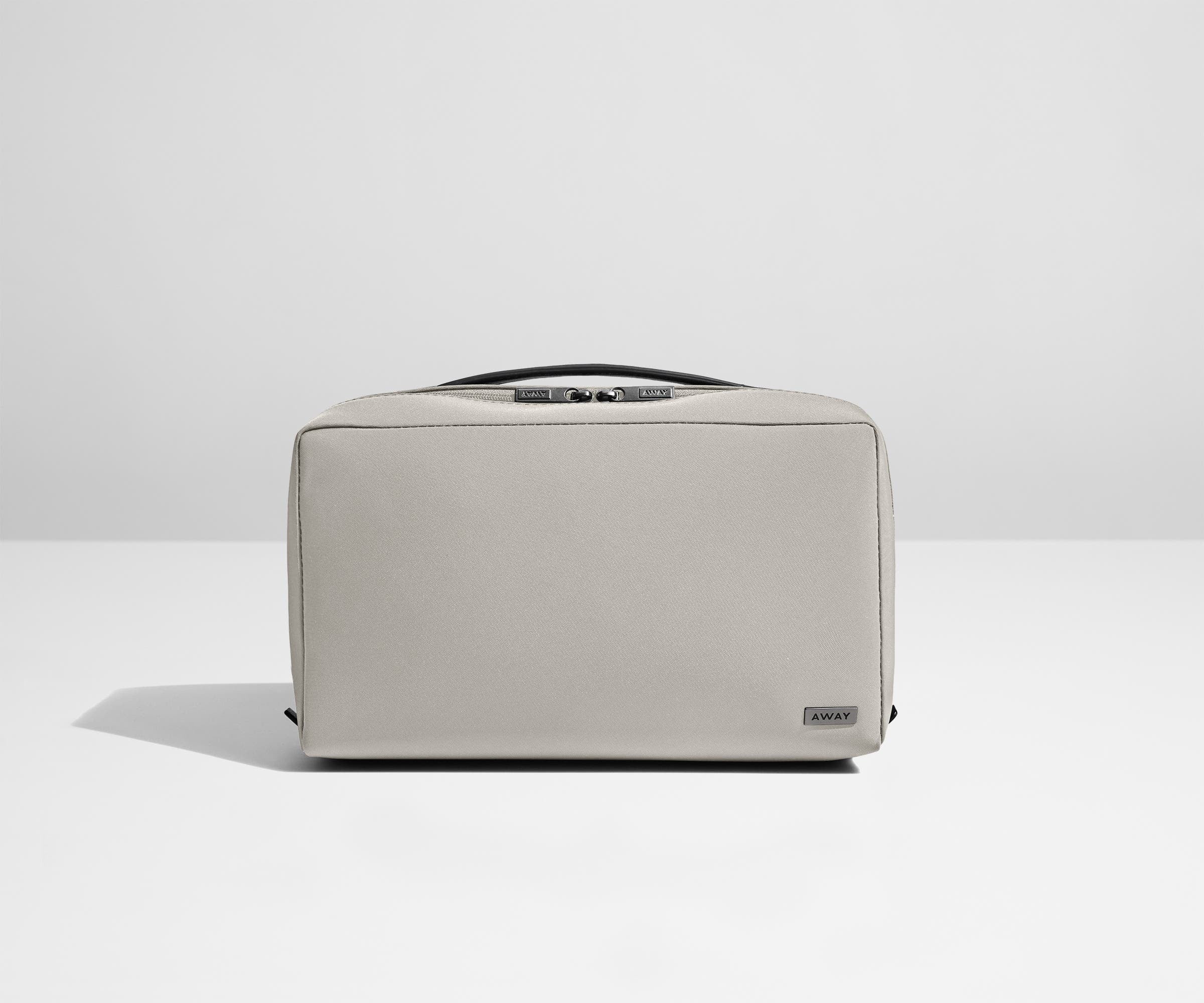 The Large Toiletry Bag - Image 5